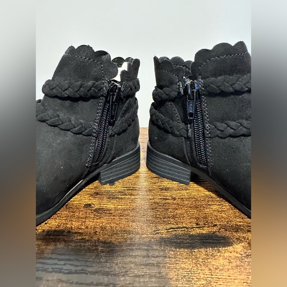 Jumping Beans Toddler Girls Black Yara Ankle Boots NWT Various Sizes - Picture 5 of 6